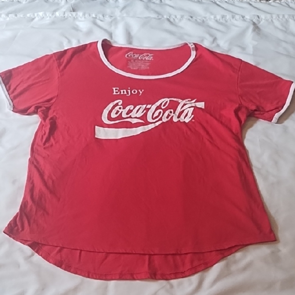 Coca-Cola Red Tee with White Trim SzXL